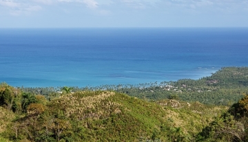 Wonderful seaview plot of land !